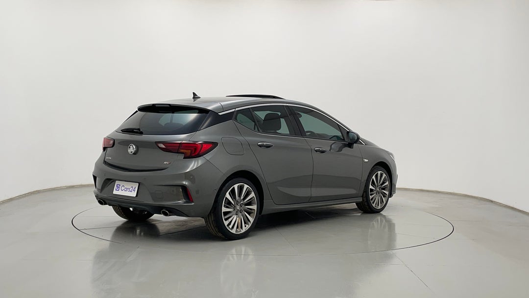 Right Back Diagonal (45- Degree) View