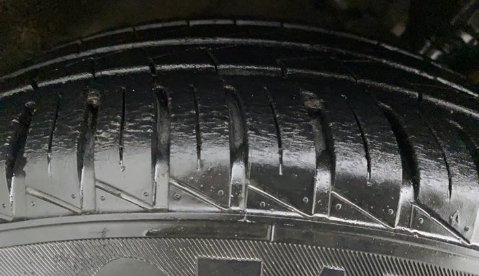 2017 Maruti Celerio VXI CNG D, CNG, Manual, 49,965 km, Right Rear Tyre Tread