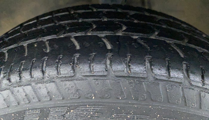 2019 Maruti Alto K10 VXI P, Petrol, Manual, 30,797 km, Left Front Tyre Tread