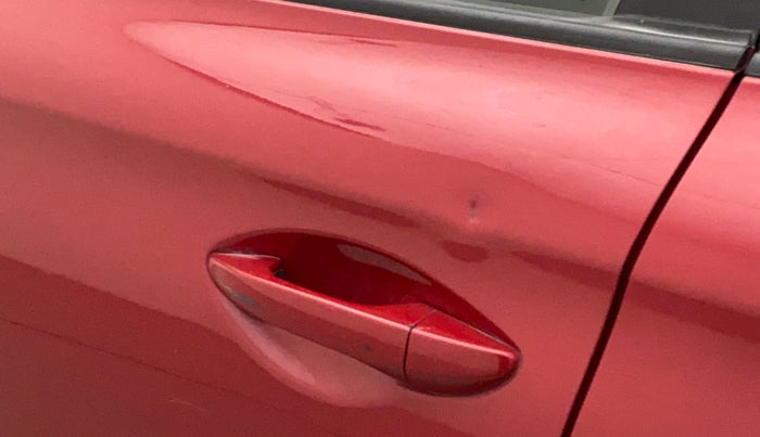 2015 Hyundai Elite i20 SPORTZ 1.2, Petrol, Manual, 27,625 km, Front passenger door - Slightly dented