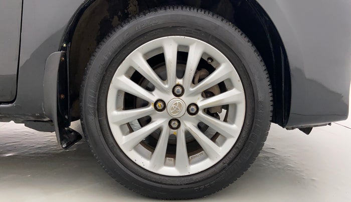 2011 Toyota Etios V, Petrol, Manual, 66,746 km, Right Front Wheel