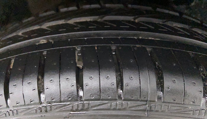 2011 Toyota Etios V, Petrol, Manual, 66,746 km, Left Rear Tyre Tread