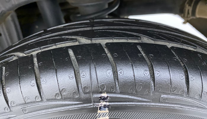 2018 Maruti Alto 800 LXI, Petrol, Manual, 53,516 km, Left Front Tyre Tread