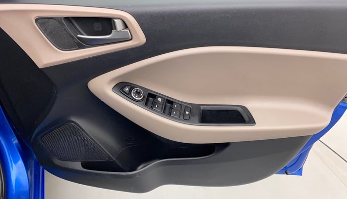 2017 Hyundai Elite i20 SPORTZ 1.2, Petrol, Manual, 52,641 km, Driver Side Door Panels Control