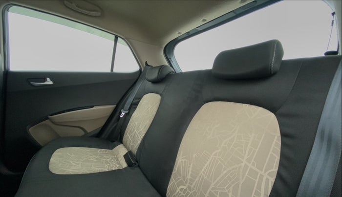 2016 Hyundai Grand i10 ASTA 1.2 KAPPA VTVT, Petrol, Manual, 18,269 km, Right Side Rear Door Cabin