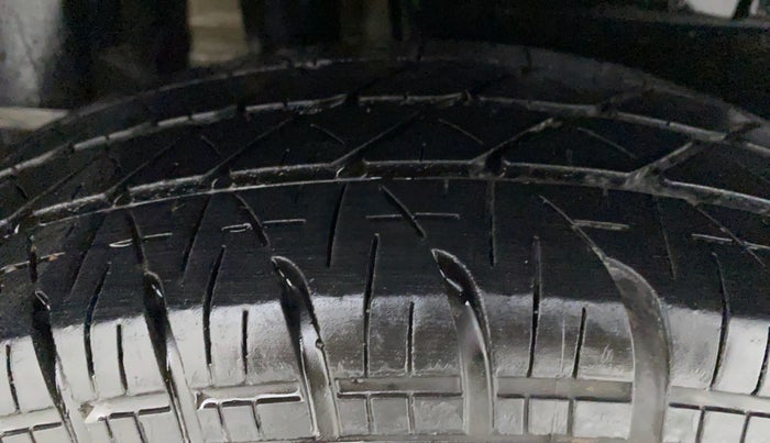 2017 Maruti Dzire VXI, Petrol, Manual, 97,354 km, Right Rear Tyre Tread