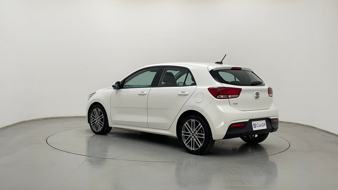 Left Back Diagonal (45- Degree) View