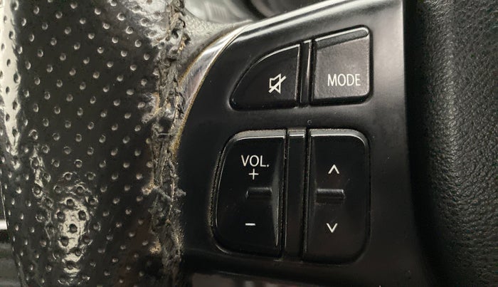 2017 Maruti Vitara Brezza ZDI PLUS, Diesel, Manual, 80,257 km, Steering wheel - Sound system control not functional