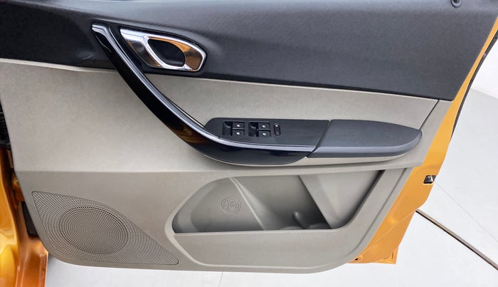 2017 Tata Tiago XZ 1.2 REVOTRON, Petrol, Manual, 29,567 km, Driver Side Door Panels Control