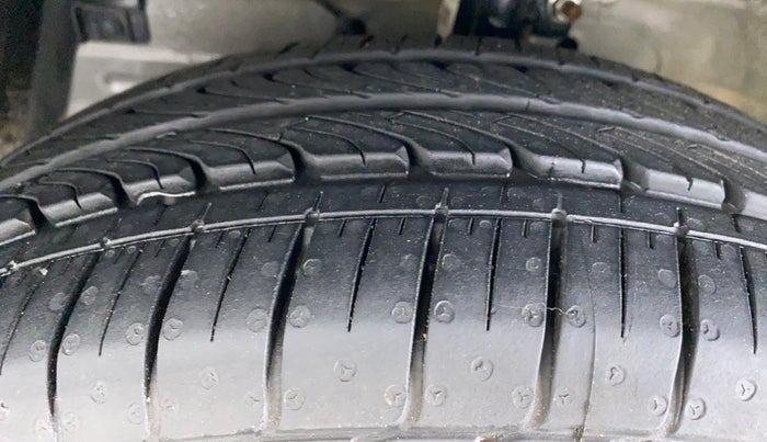 2021 Maruti Ciaz 1.5 SIGMA SHVS, Petrol, Manual, 2,116 km, Left Front Tyre Tread