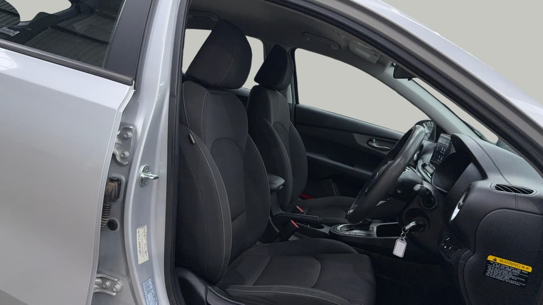 2019 Kia Cerato S, Automatic, 71145 km, Right Side Front Door Cabin View