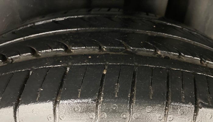 2018 Maruti Ciaz 1.5 SIGMA SHVS, Petrol, Manual, 26,968 km, Left Rear Tyre Tread