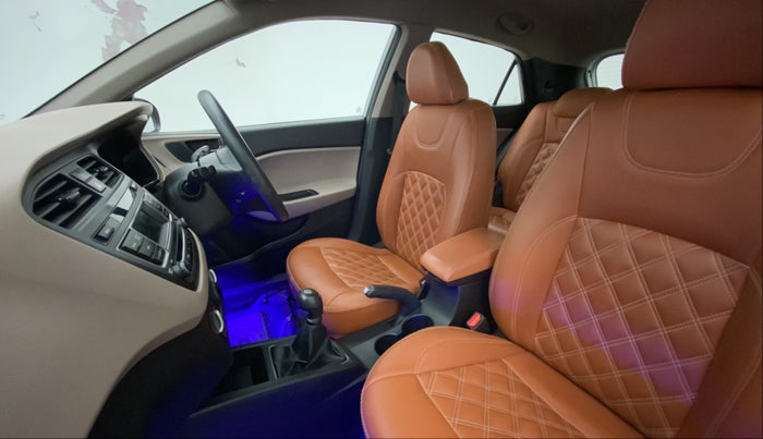2017 Hyundai Elite i20 SPORTZ 1.2, Petrol, Manual, 29,357 km, Right Side Front Door Cabin