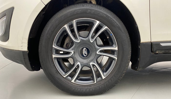 2018 Mahindra MARAZZO M8 7 STR, Diesel, Manual, 76,574 km, Left Front Wheel