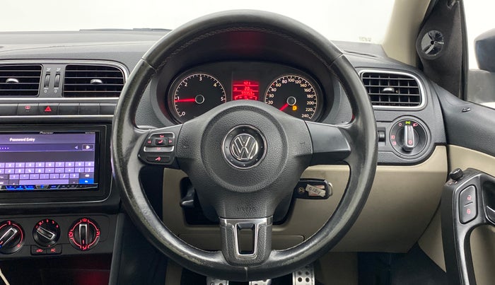 2012 Volkswagen Polo HIGHLINE1.2L DIESEL, Diesel, Manual, 1,00,141 km, Steering Wheel Close Up