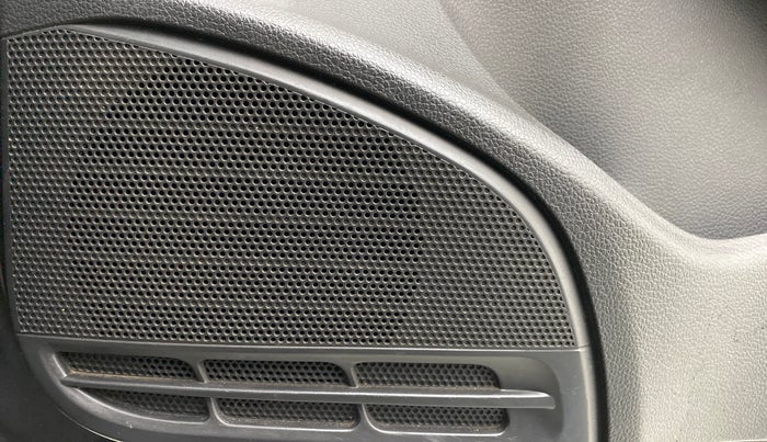 2012 Volkswagen Polo HIGHLINE1.2L DIESEL, Diesel, Manual, 1,00,141 km, Speaker