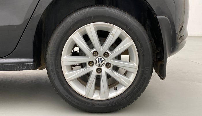 2012 Volkswagen Polo HIGHLINE1.2L DIESEL, Diesel, Manual, 1,00,141 km, Left Rear Wheel