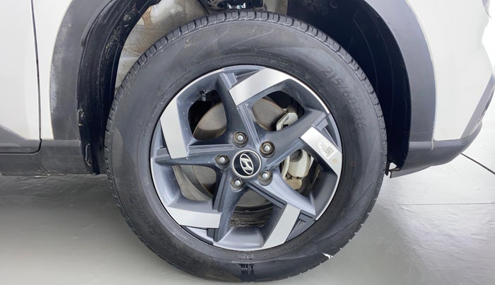 2020 Hyundai VENUE 1.0L Turbo GDI SX MT, Petrol, Manual, 30,227 km, Right Front Wheel