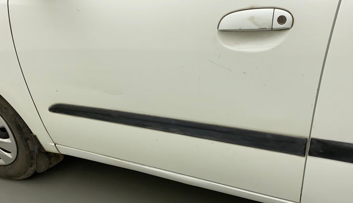 2011 Hyundai i10 MAGNA 1.2, Petrol, Manual, 82,088 km, Front passenger door - Slightly dented