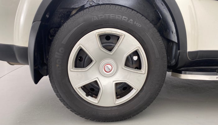 2017 Mahindra XUV500 W6 4X2, Diesel, Manual, 82,011 km, Right Rear Wheel