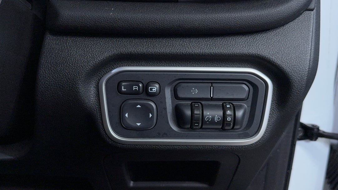 2021 GWM Ute Cannon-X (4x4), Automatic, 72365 km, Utility Switches/Buttons