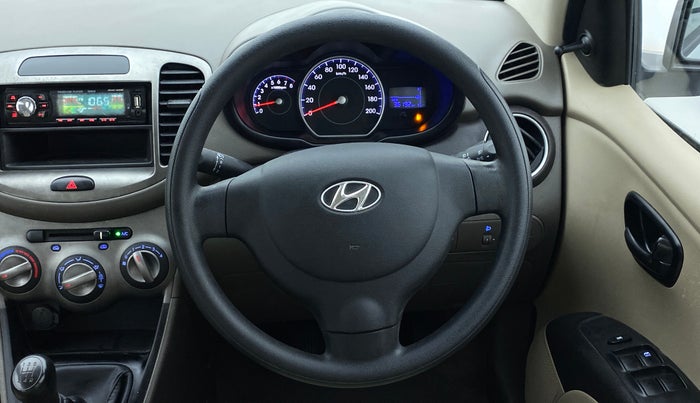 2016 Hyundai i10 MAGNA 1.1 IRDE2, Petrol, Manual, 36,291 km, Steering Wheel Close Up