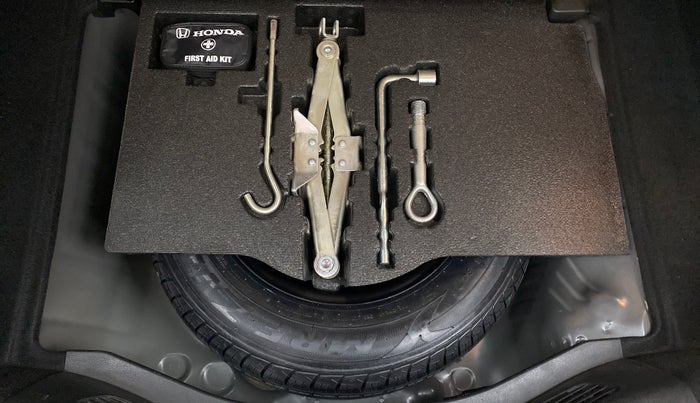 2019 Honda Jazz 1.2 V MT, Petrol, Manual, 16,519 km, Spare Tyre