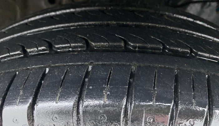 2019 Honda Jazz 1.2 V MT, Petrol, Manual, 16,519 km, Right Front Tyre Tread