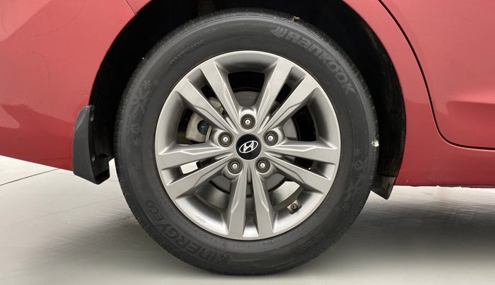 2019 Hyundai New Elantra 1.6 SX MT, Diesel, Manual, 25,841 km, Right Rear Wheel