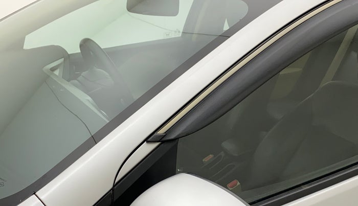 2015 Honda City 1.5L I-VTEC V MT, Petrol, Manual, 91,360 km, Left A pillar - Paint is slightly faded