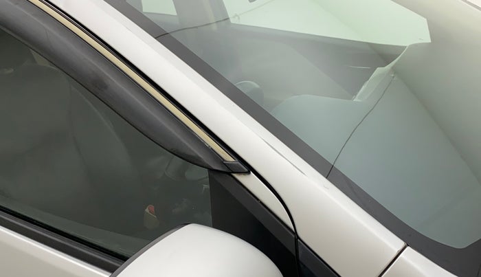 2015 Honda City 1.5L I-VTEC V MT, Petrol, Manual, 91,360 km, Right A pillar - Paint is slightly faded