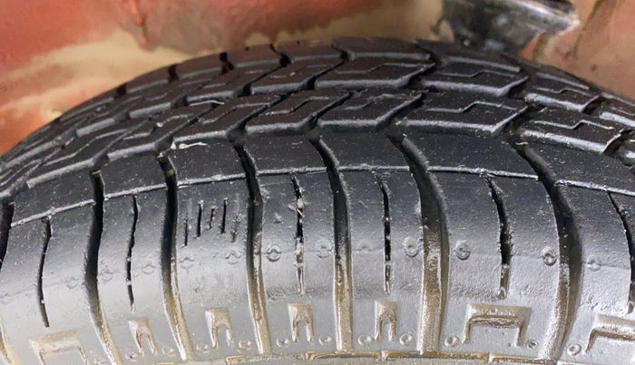 2014 Maruti Alto 800 VXI, Petrol, Manual, 16,479 km, Left Front Tyre Tread