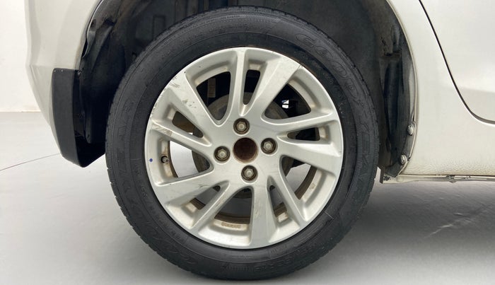 2012 Maruti Swift ZDI, Diesel, Manual, 79,284 km, Right Rear Wheel