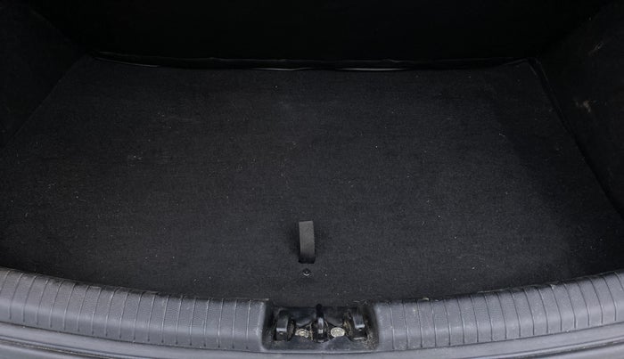 2015 Hyundai Grand i10 ASTA 1.2 KAPPA VTVT, Petrol, Manual, 39,929 km, Boot Inside
