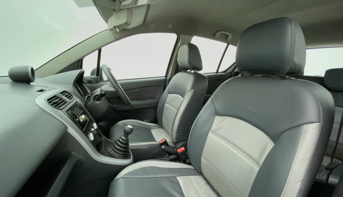 2013 Maruti Ritz VDI, Diesel, Manual, 84,499 km, Right Side Front Door Cabin