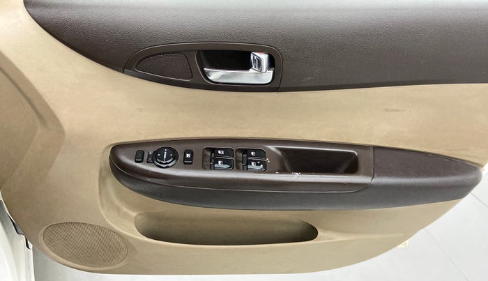 2010 Hyundai i20 ASTA 1.2, Petrol, Manual, 35,423 km, Driver Side Door Panels Control