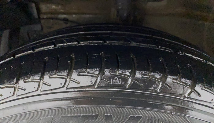 2017 Maruti Ciaz ZETA 1.4  AT PETROL, Petrol, Automatic, 54,575 km, Left Front Tyre Tread