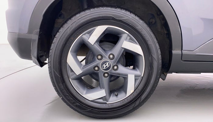 2019 Hyundai VENUE SX(O) CRDi, Diesel, Manual, 61,036 km, Right Rear Wheel