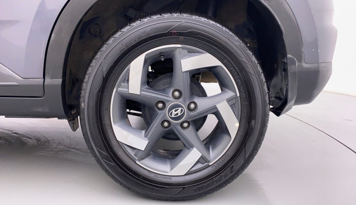 2019 Hyundai VENUE SX(O) CRDi, Diesel, Manual, 61,036 km, Left Rear Wheel