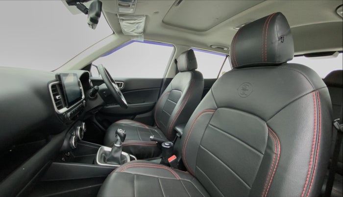 2019 Hyundai VENUE SX(O) CRDi, Diesel, Manual, 61,036 km, Right Side Front Door Cabin