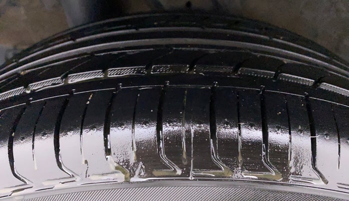 2019 Hyundai VENUE SX(O) CRDi, Diesel, Manual, 61,036 km, Right Rear Tyre Tread