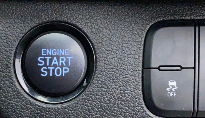 2019 Hyundai VENUE SX(O) CRDi, Diesel, Manual, 61,036 km, Keyless Start/ Stop Button