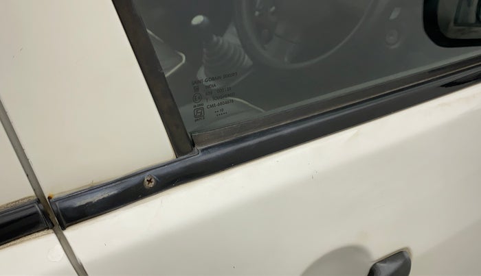 2010 Maruti Ritz LXI, Petrol, Manual, 73,755 km, Driver-side door - Weather strip has minor damage