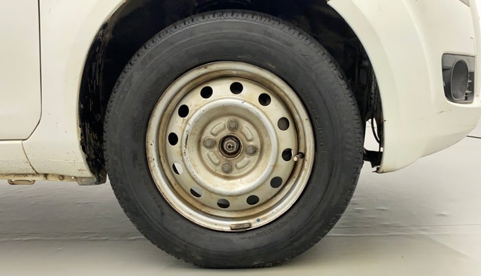 2010 Maruti Ritz LXI, Petrol, Manual, 73,755 km, Right Front Wheel