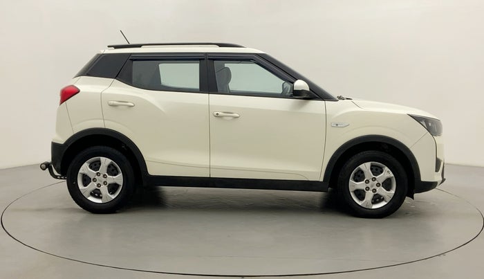 2022 Mahindra XUV300 1.2 W6 AT, Petrol, Automatic, 6,970 km, Right Side View