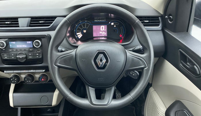 2022 Renault TRIBER RXL MT, Petrol, Manual, 39,316 km, Steering Wheel Close Up