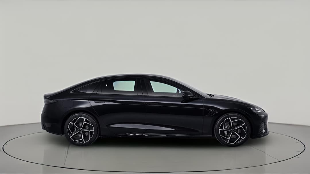 2023 Byd Seal Premium, Automatic, 38557 km, Right Side View