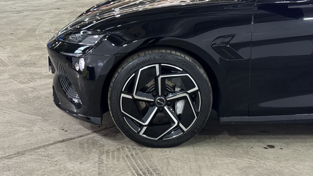 2023 Byd Seal Premium, Automatic, 38557 km, Left Front Wheel
