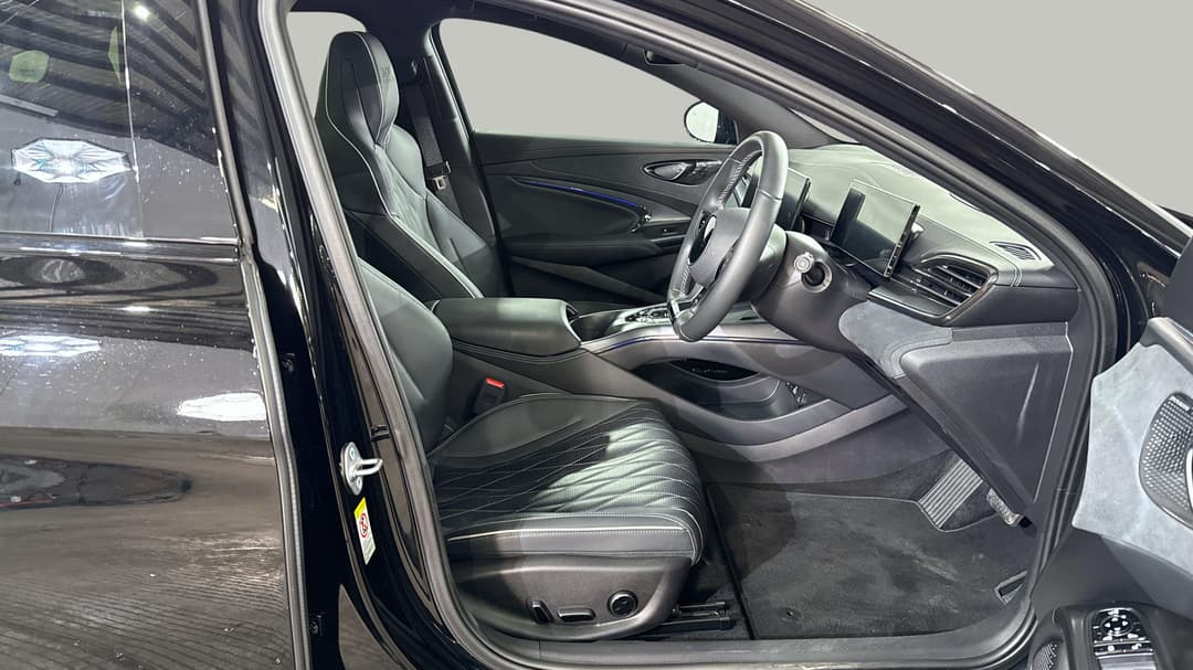 2023 Byd Seal Premium, Automatic, 38557 km, Right Side Front Door Cabin View