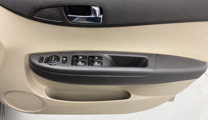 2014 Hyundai i20 ASTA 1.2, Petrol, Manual, 53,175 km, Driver Side Door Panels Control